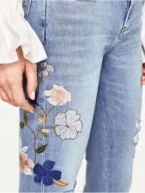 Zara Floral Embroidery/ Flower Patches Distressed Skinny Ripped Jeans
